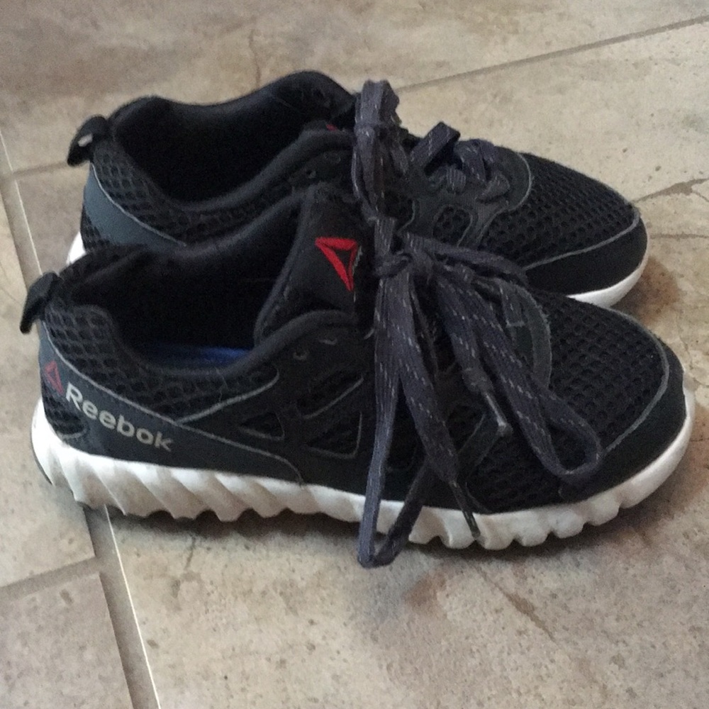 Boys Reebok tennis shoes. Size 13